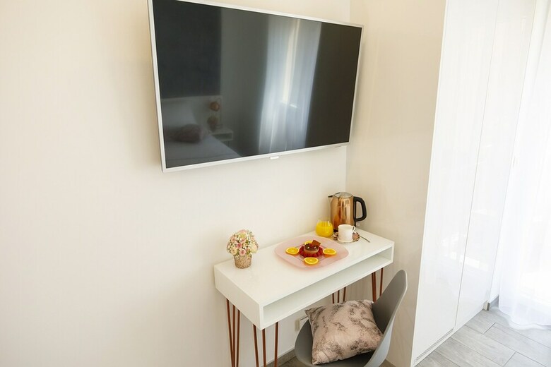 Hotel Rose Gold Rooms & Studio With Balcony