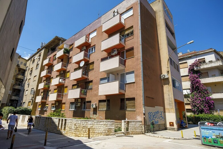 Hotel Rose Gold Rooms & Studio With Balcony