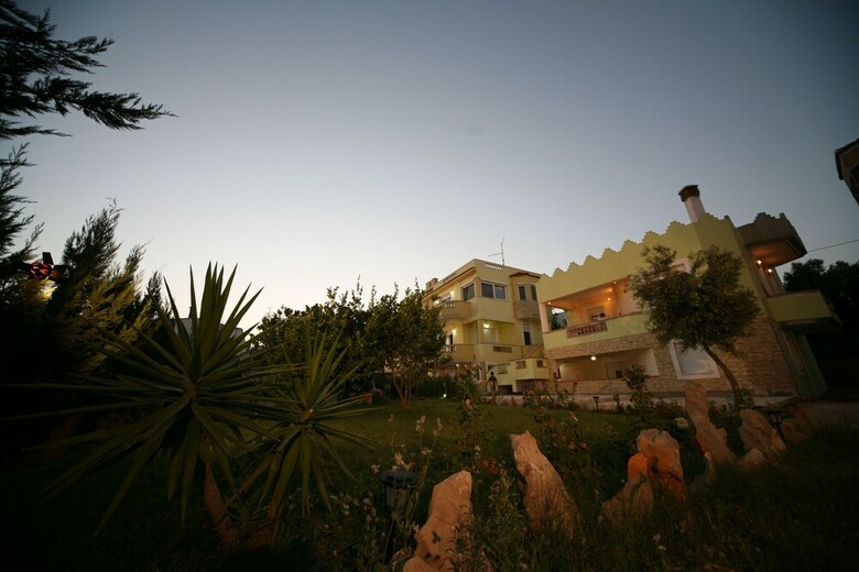 Apartamentos Beach Flat With Garden, Jacuzzi, Bbq