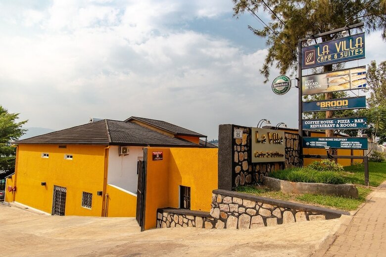 Hotel La Villa Cafe & Suites