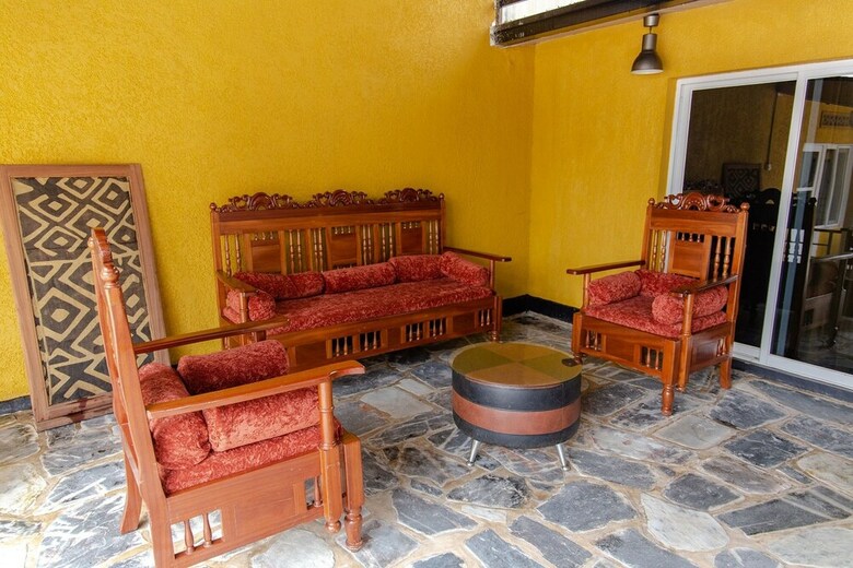 Hotel La Villa Cafe & Suites