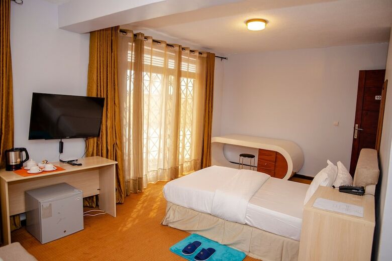 Hotel La Villa Cafe & Suites