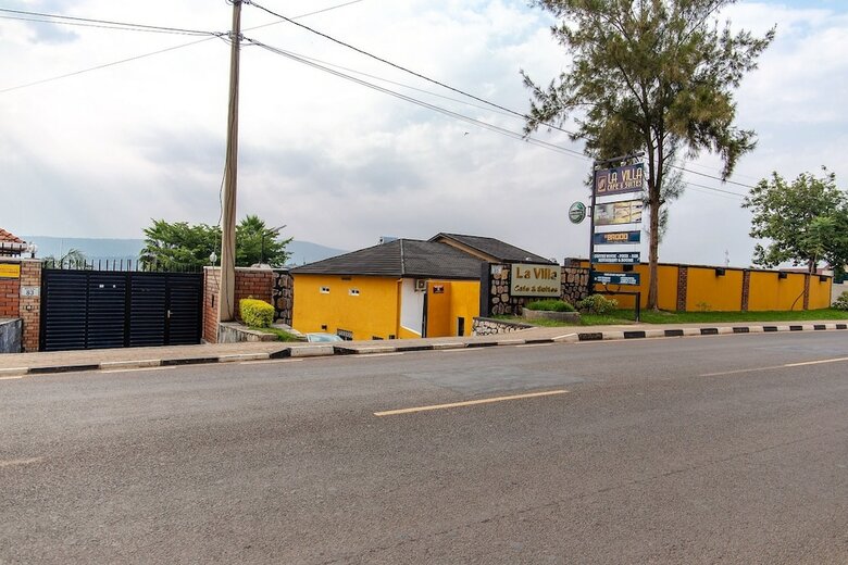Hotel La Villa Cafe & Suites