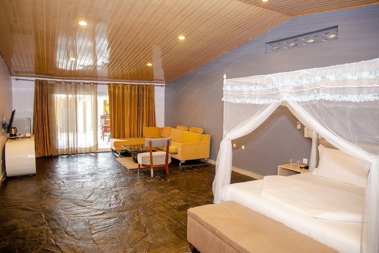 Hotel La Villa Cafe & Suites