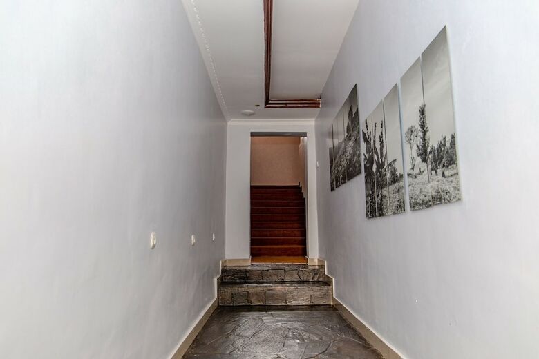 Hotel La Villa Cafe & Suites