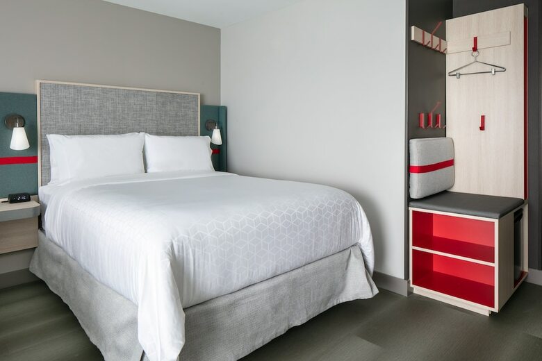 Avid Hotel Roseville - Minneapolis North