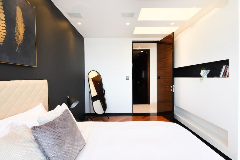 Tower Sea View Luxury 32 Floor Apartment