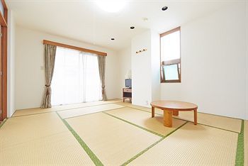 Albergue Guest House Okinawa Monogatari