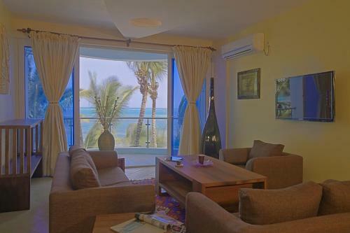 Aparthotel Cowrie Shell Beach Apartments