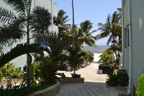 Aparthotel Cowrie Shell Beach Apartments
