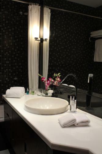 Safir Hotel And Residences Kuwait