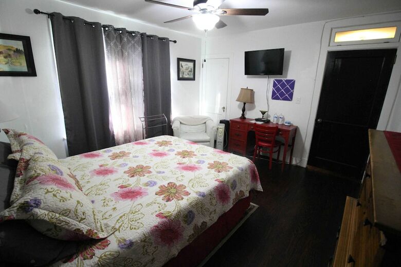 Hotel Tazmania Properties