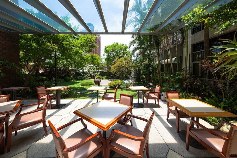 Sol Hotel