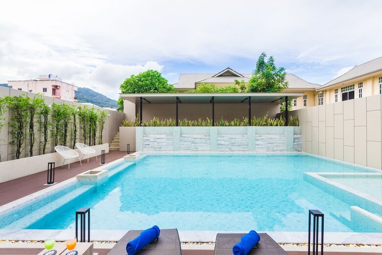 Hotel Patong Bay Residence