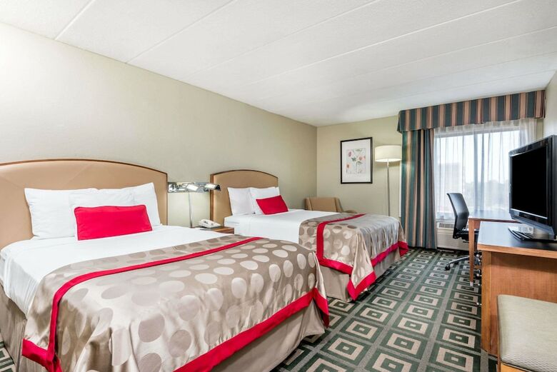Hotel Ramada By Wyndham Xenia