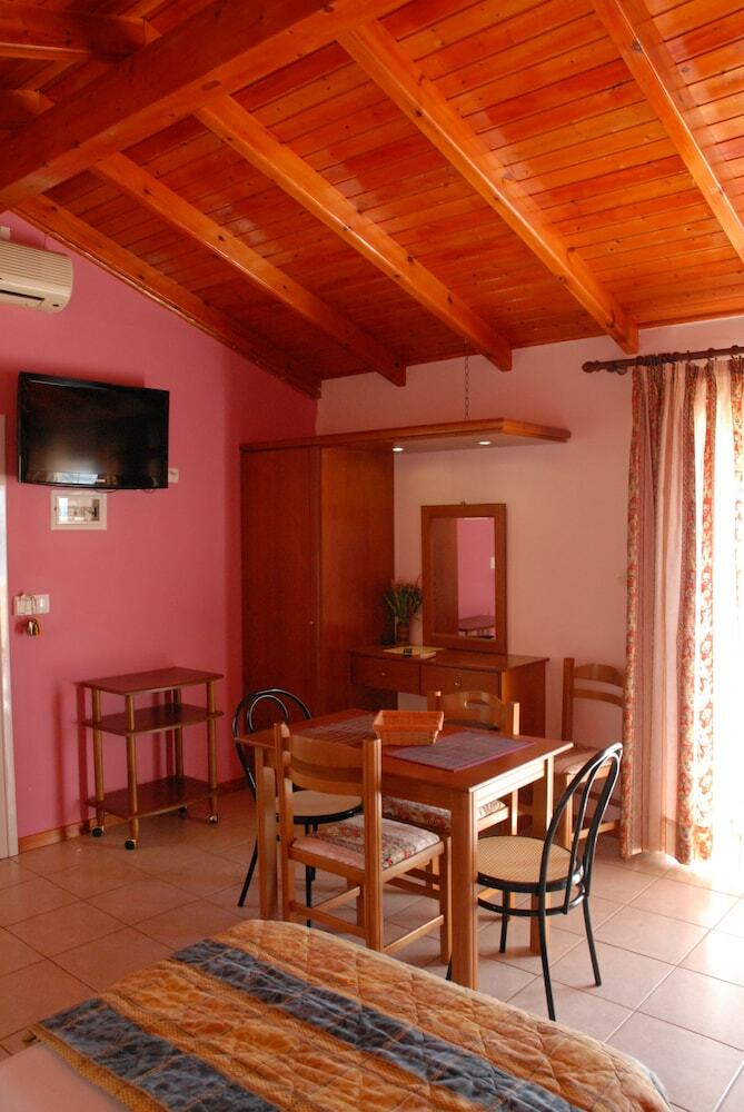 Hotel Stefanos Place