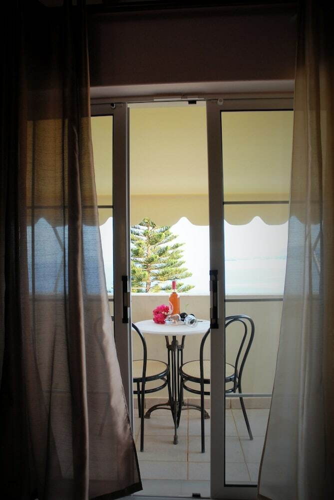 Hotel Stefanos Place