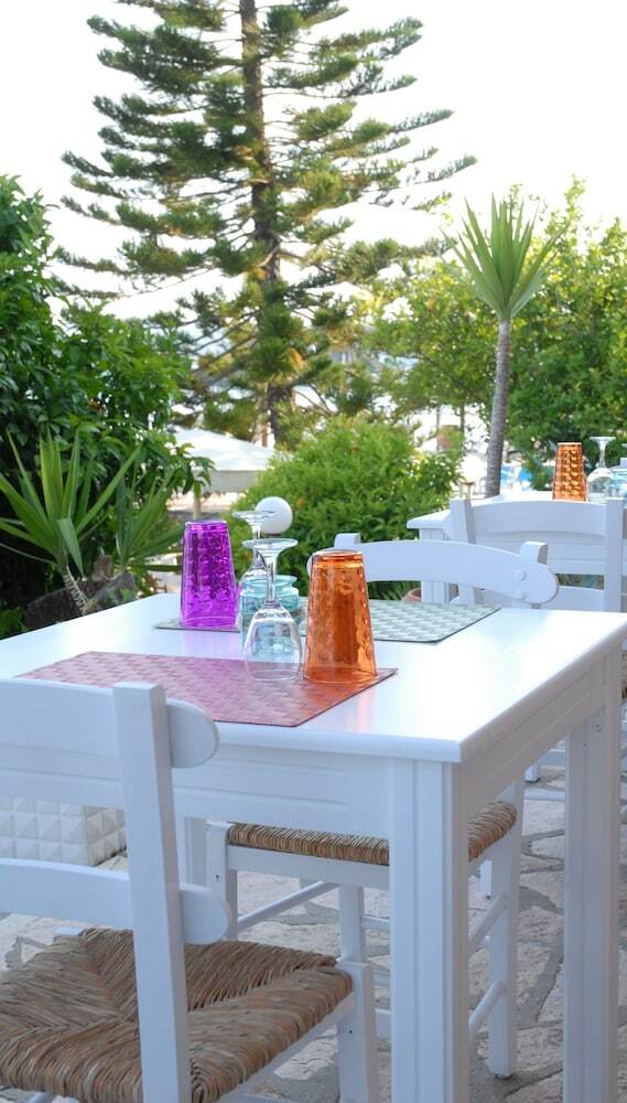 Hotel Stefanos Place