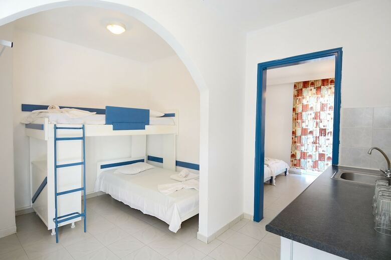 Aslanis Village Hotel