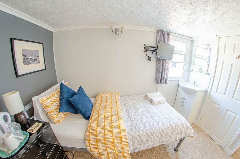 Bed & Breakfast Olivers Guest House