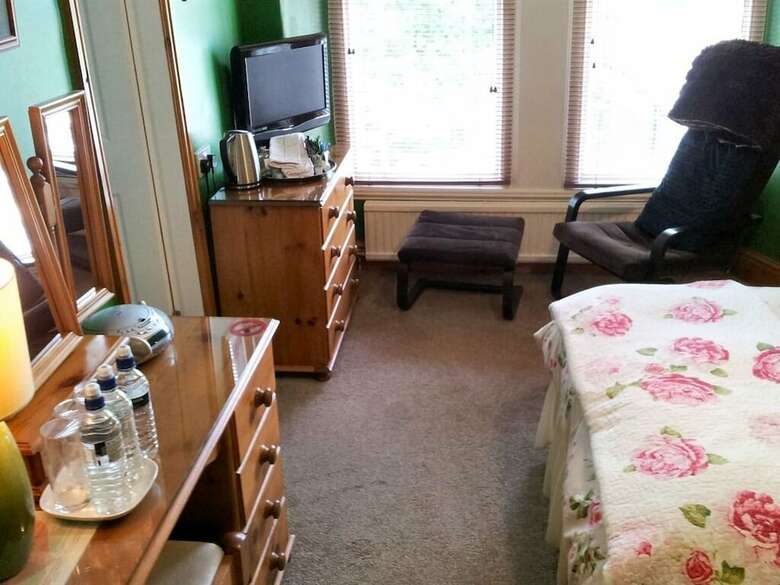 Bed & Breakfast College House