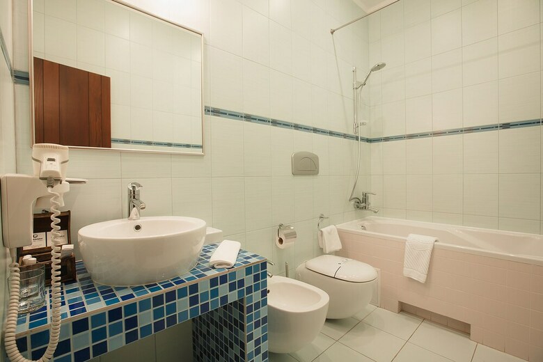 Tsunami Spa Hotel