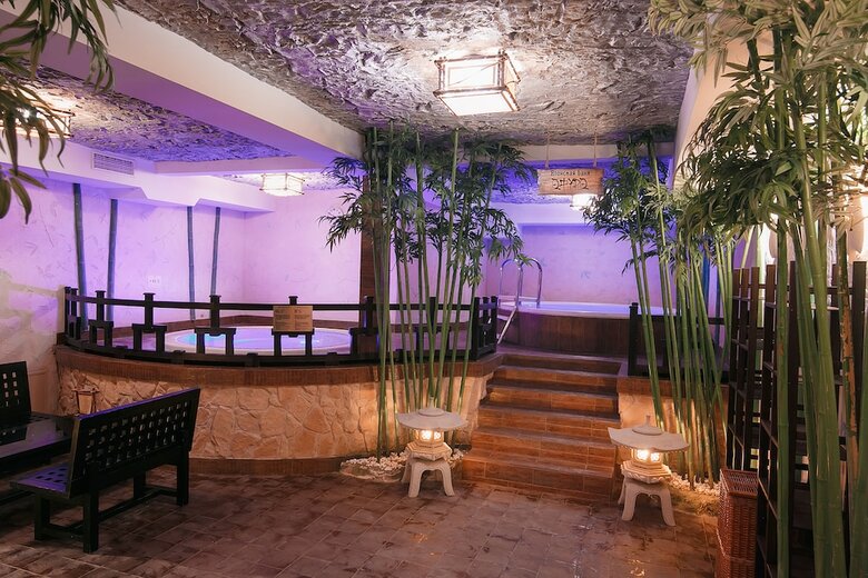 Tsunami Spa Hotel