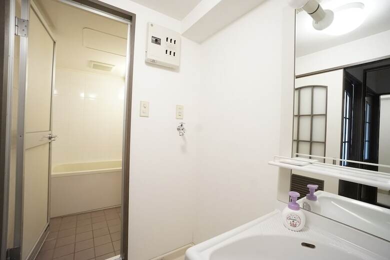 Terry's Apartment Shinsaibashi East I G07c