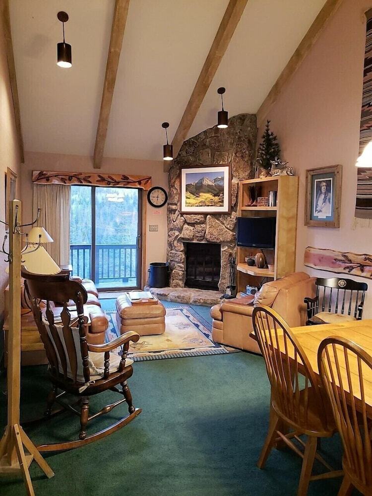 Cascade Village By The Ivy Group