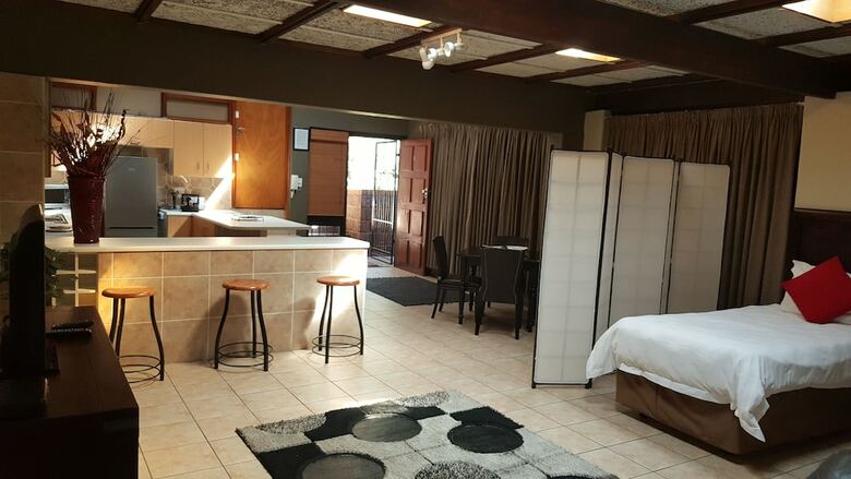 Waterfalls Boutique Hotel
