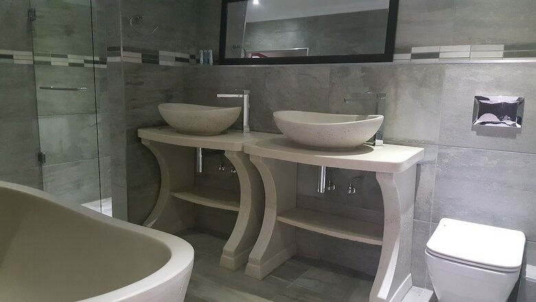 Waterfalls Boutique Hotel
