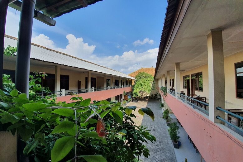 Oyo 2992 Hotel Likita