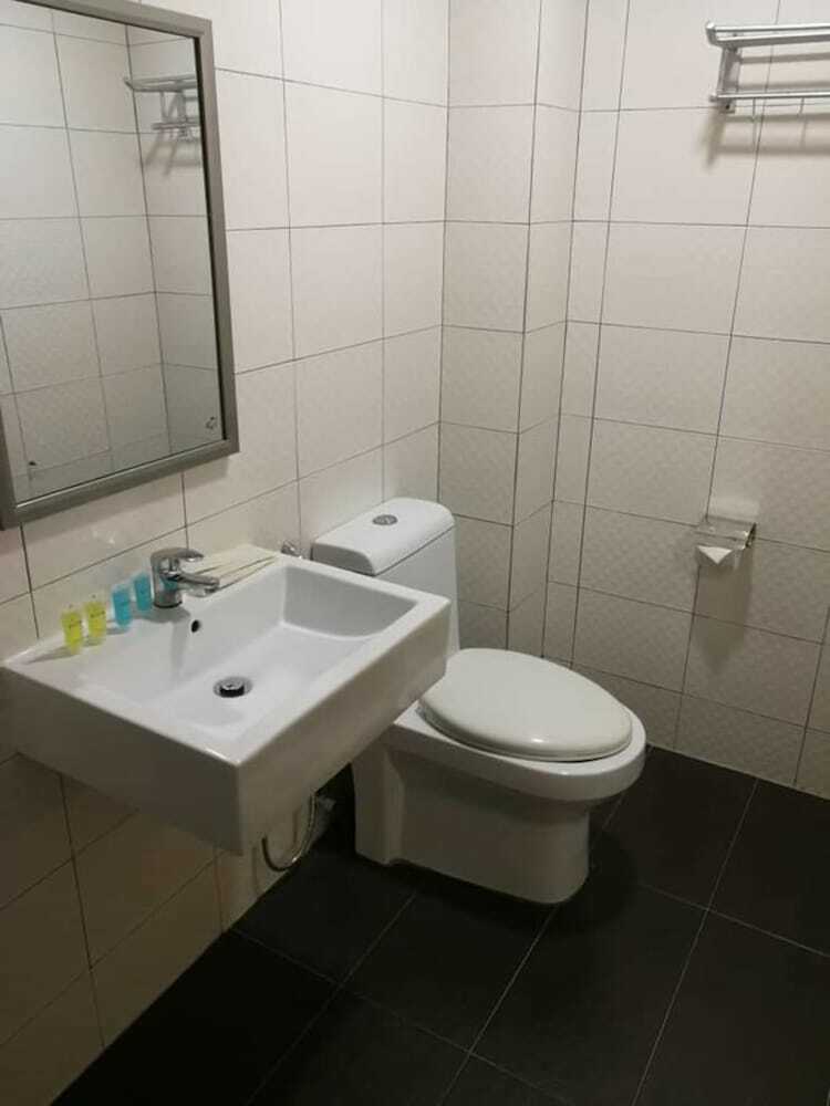 N City Hotel