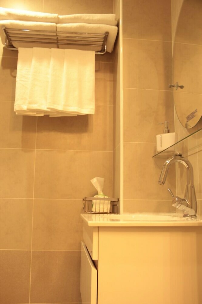 Hotel Ha Ha Cat Home Shipai