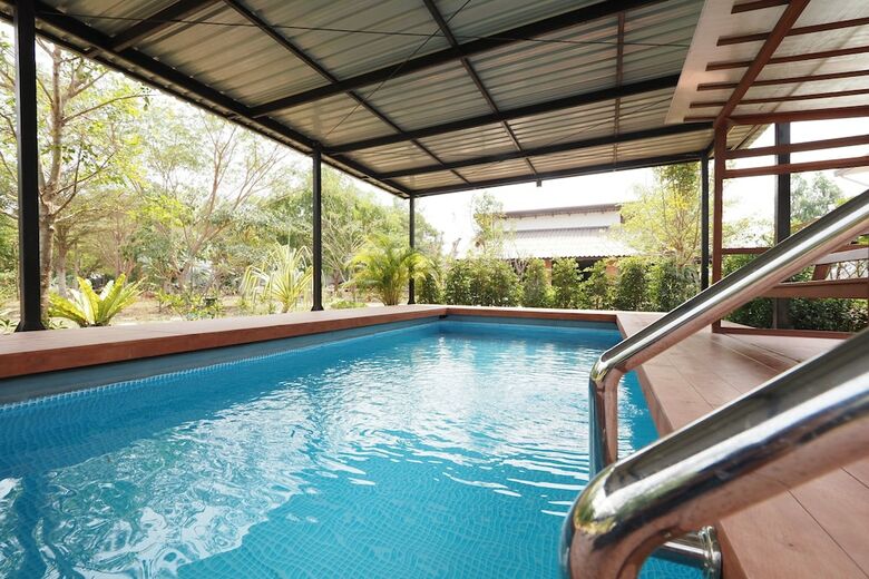Hotel Oyo 733 T Resort