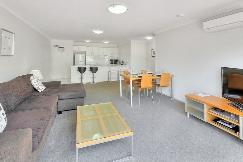 Airtrip Apartment On Russell St