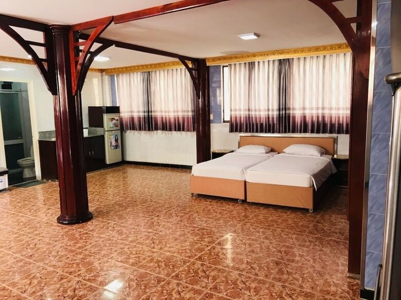 Tuyet Nhi Hotel