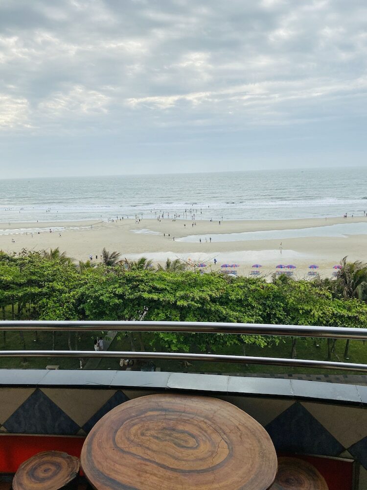 Tuyet Nhi Hotel