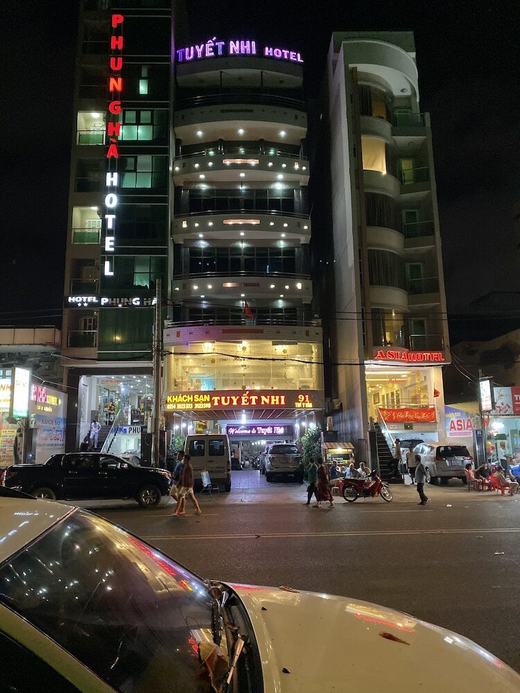Tuyet Nhi Hotel