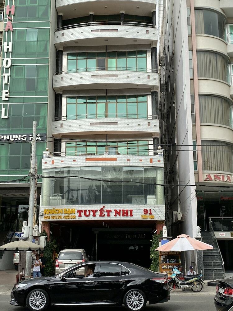 Tuyet Nhi Hotel