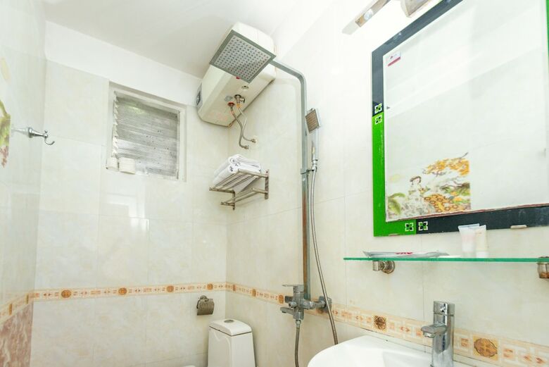 Oyo 887 Star Hotel