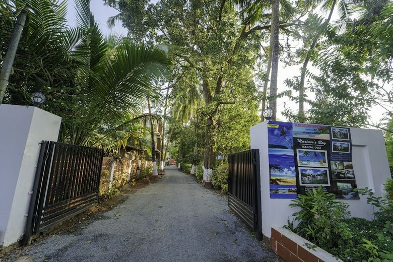 Aparthotel Mariners Bay Suites