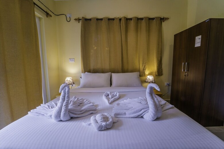 Aparthotel Mariners Bay Suites