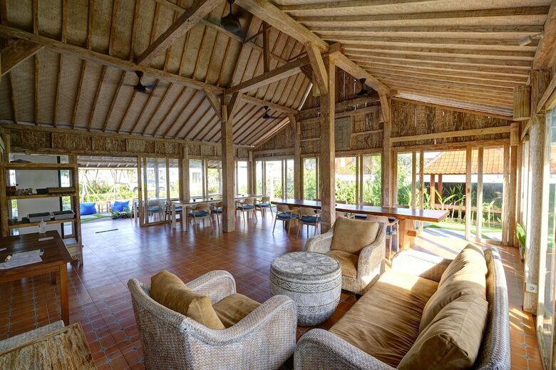 Hotel Wide Sands Beach Retreat