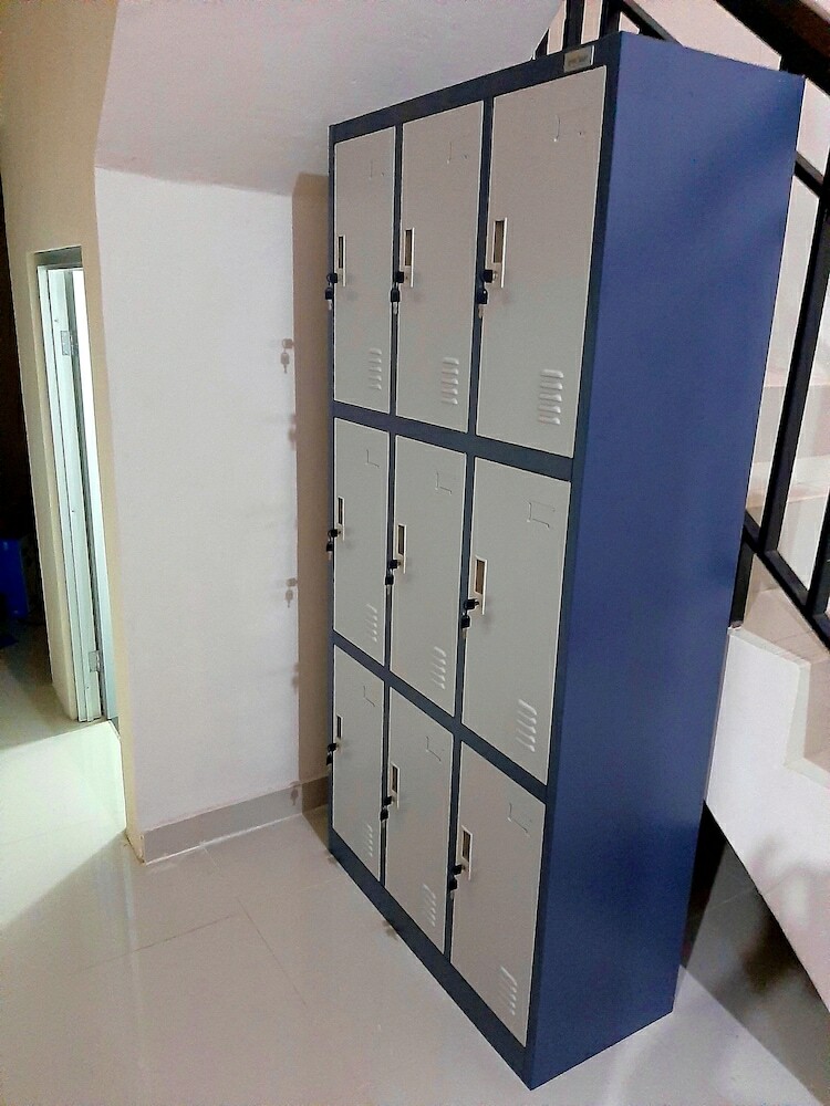 Hostal Safe House Bed And Breakfast - Hostel (Adults Ony)