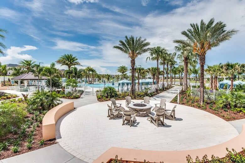 1552 Carey Palm Circle