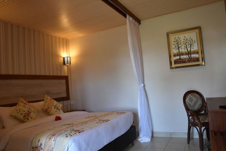 Hotel Starling Bird Resort