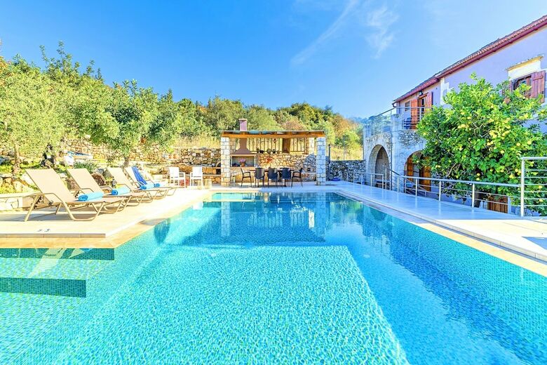 Cretan Lux Villa Heated Pool