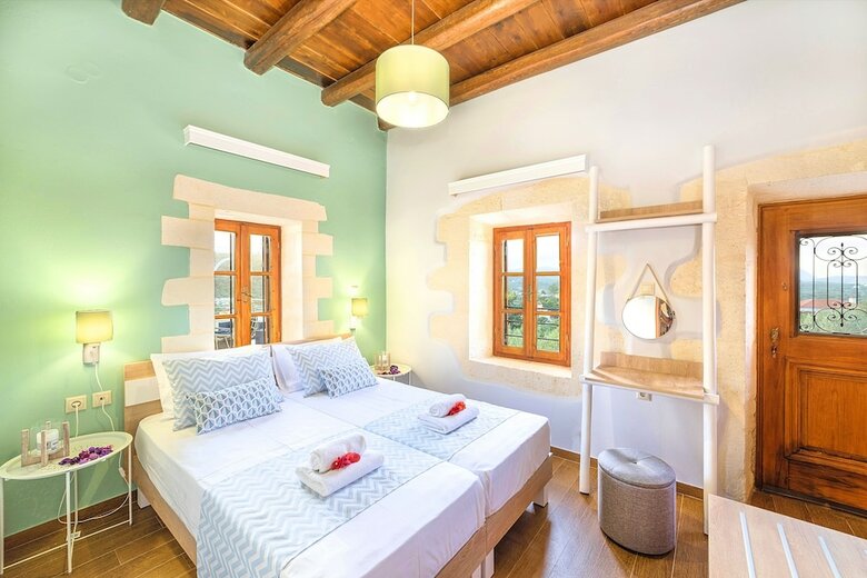 Cretan Lux Villa Heated Pool