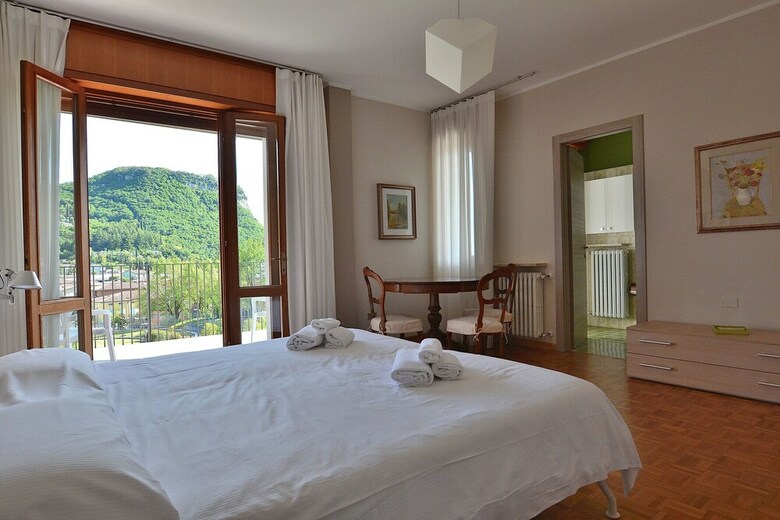 Villa C� Le Terrazze With Pool